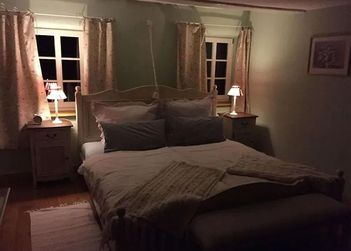 بيت للعطل Schwarzer Kater *