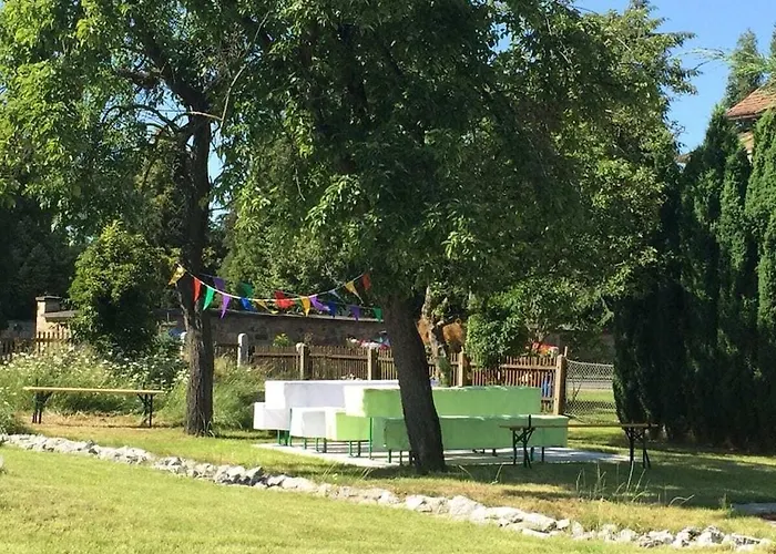 بيت للعطل Schwarzer Kater