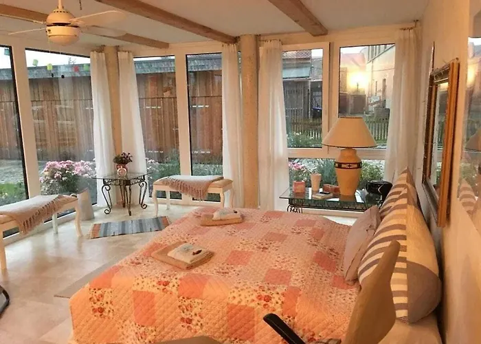 بيت للعطل Schwarzer Kater *